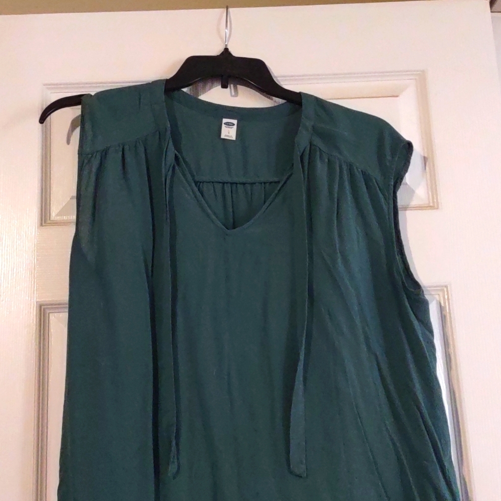 Old Navy green blouse